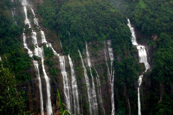 SHILLONGâ€“ CHERRAPUNJEE